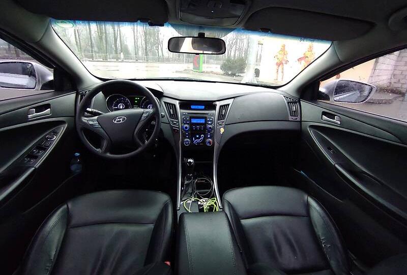 Hyundai Sonata 2011