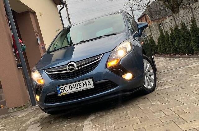 Opel Zafira Tourer 2013