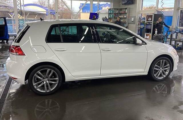 Volkswagen Golf VII HIGHLINE Exklusive 2016