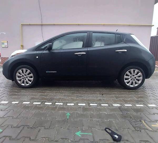 Nissan Leaf 2014
