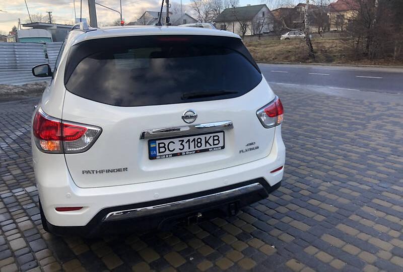 Nissan Pathfinder Platinum 2012