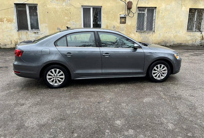 Volkswagen Jetta hybrid 2013