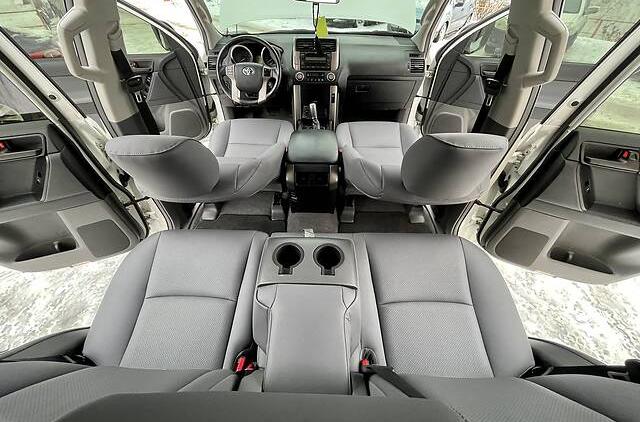 Toyota Land Cruiser Prado 150   2012