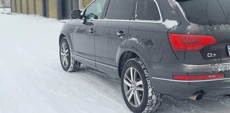 Audi Q7 2011