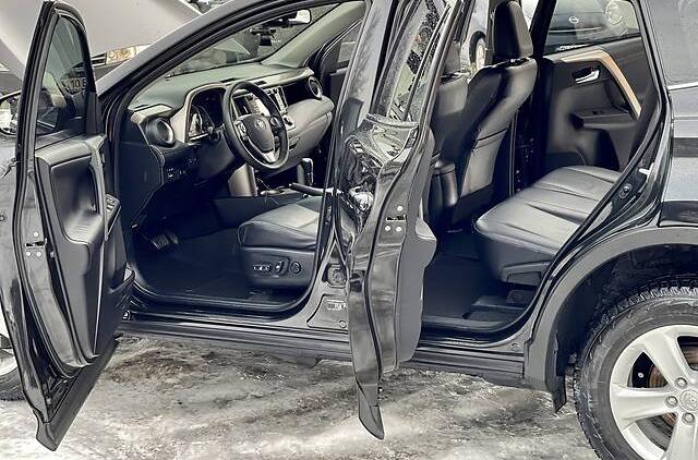 Toyota RAV4 2.2 DIESEL LOUNGE  2013