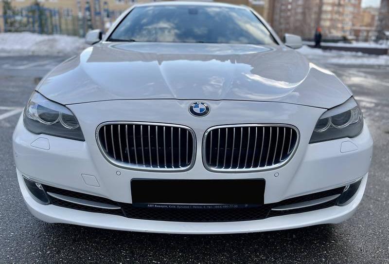 BMW 528  X Drive  OFFICIAL 2012