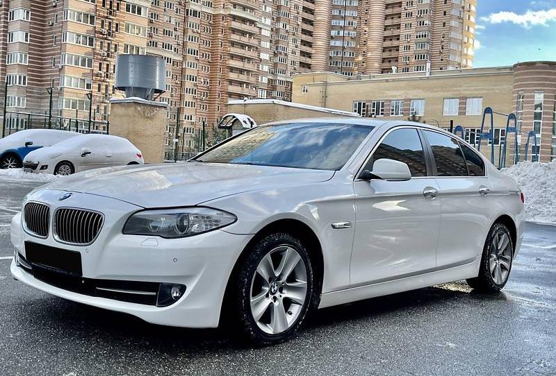 BMW 528  X Drive  OFFICIAL 2012