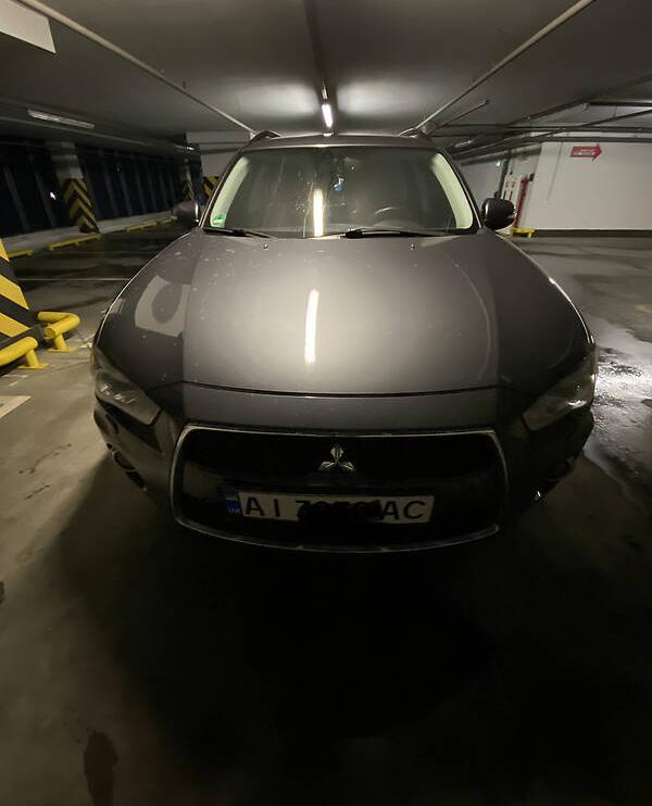 Mitsubishi Outlander 2012