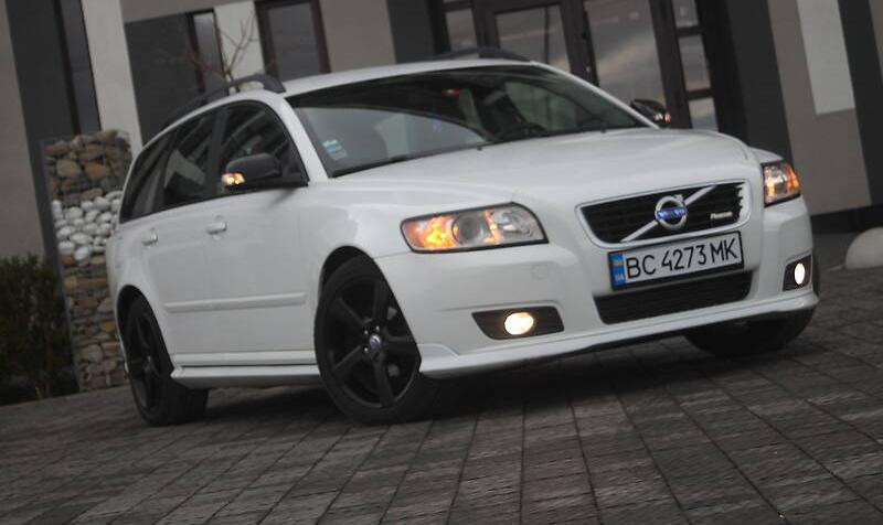 Volvo V50 R DESING D2 2011