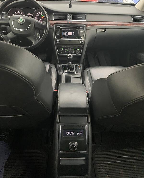 Skoda Superb TSI DSG Official 2013