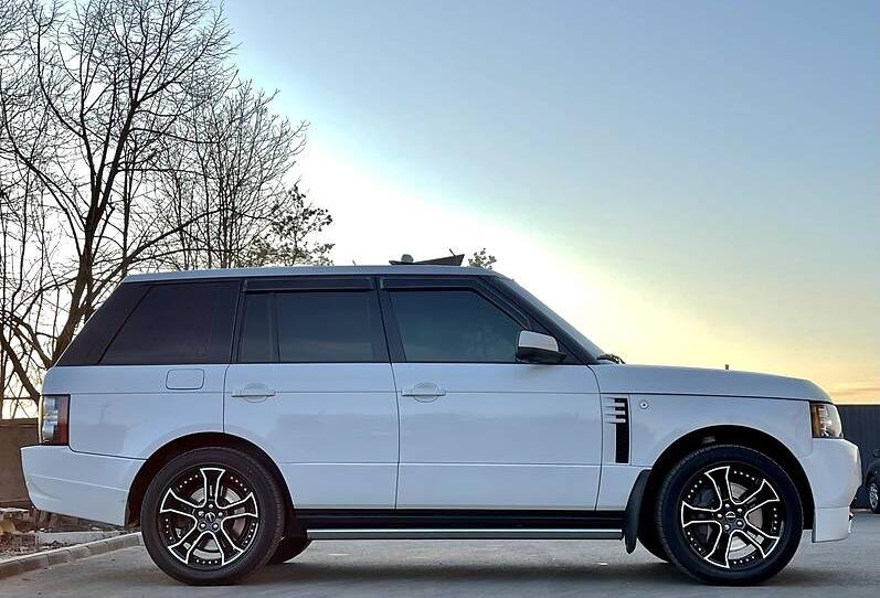 Land Rover Range Rover   2012