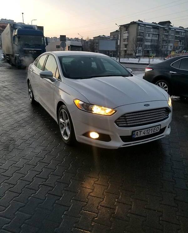 Ford Fusion se 2016