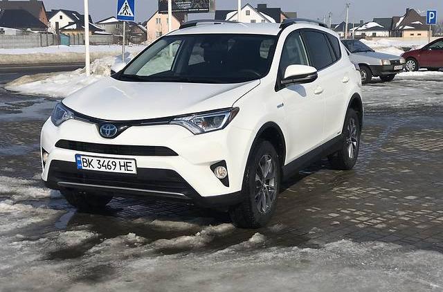 Toyota RAV4 Hybrid AWD 2018