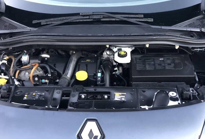 Renault Grand Scenic BOSE 2011