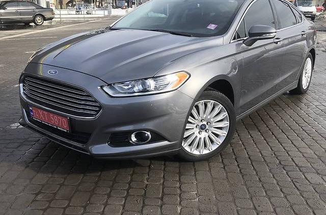 Ford Fusion Hybrid Plug in SEL 2013