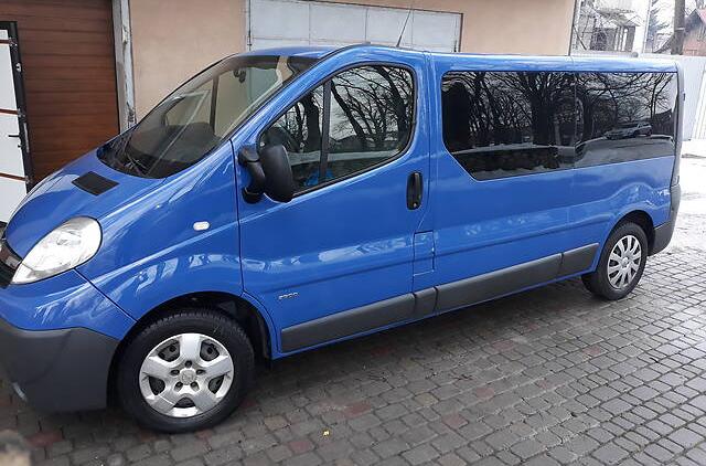 Opel Vivaro пасс. Long 2014