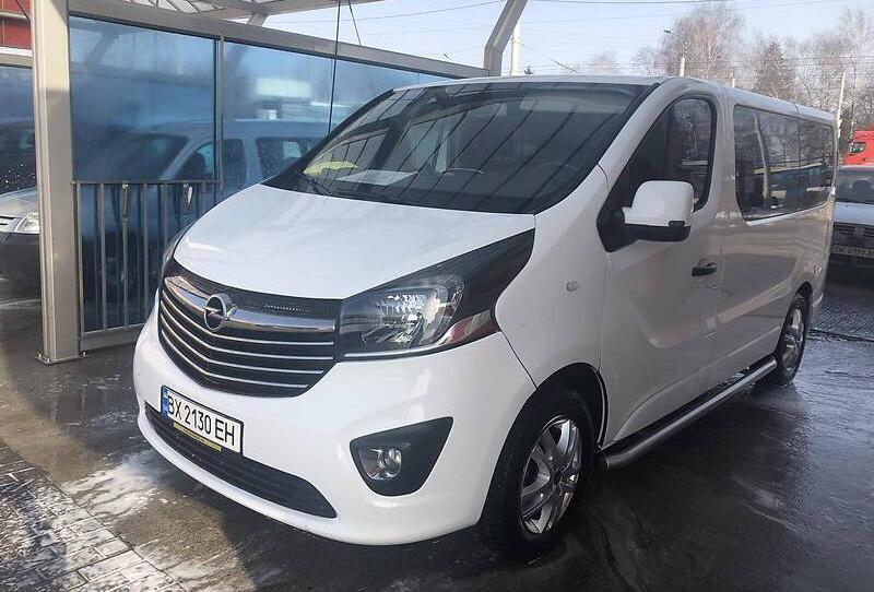 Opel Vivaro пасс. 2015