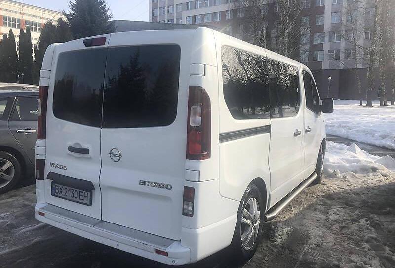 Opel Vivaro пасс. 2015