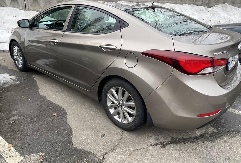 Hyundai Elantra 2015