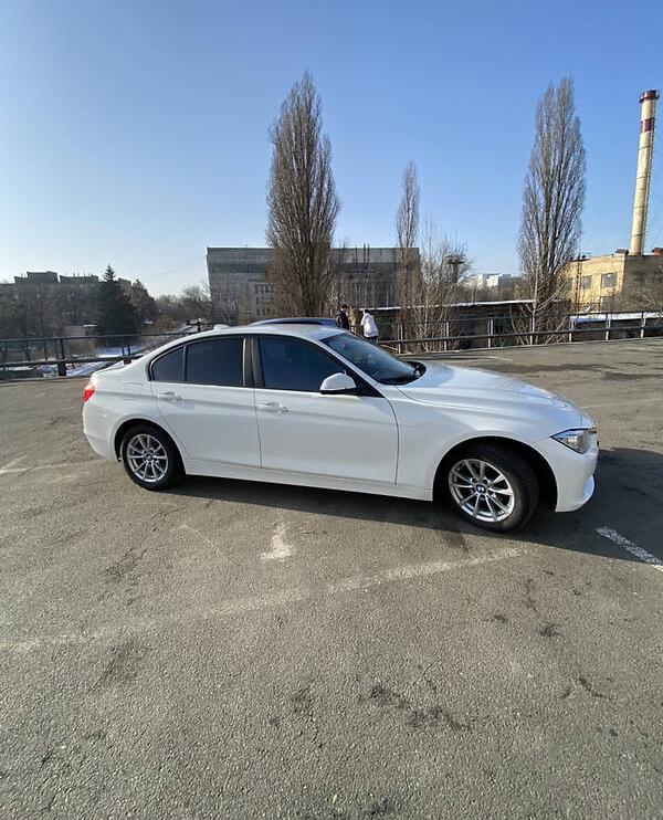 BMW 320 2013