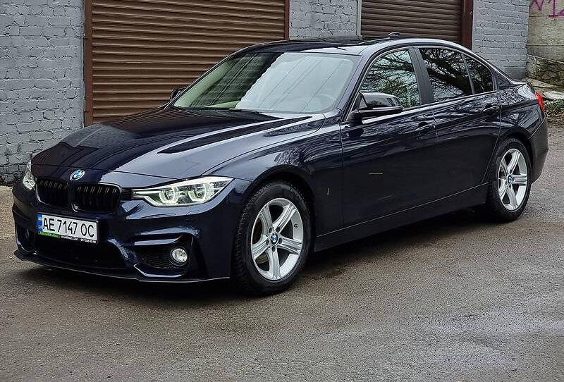 BMW 328 xDrive 2013
