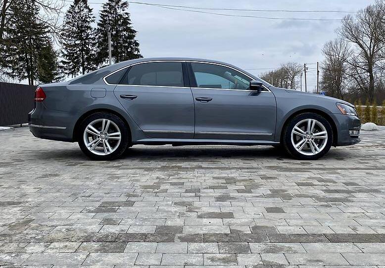 Volkswagen Passat B7 SEL 2013