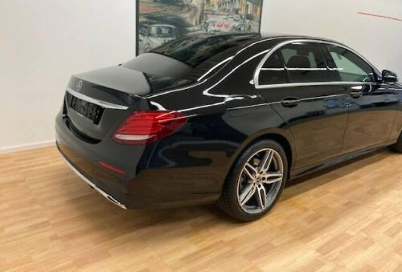 Mercedes-Benz E 220 AMG 2020