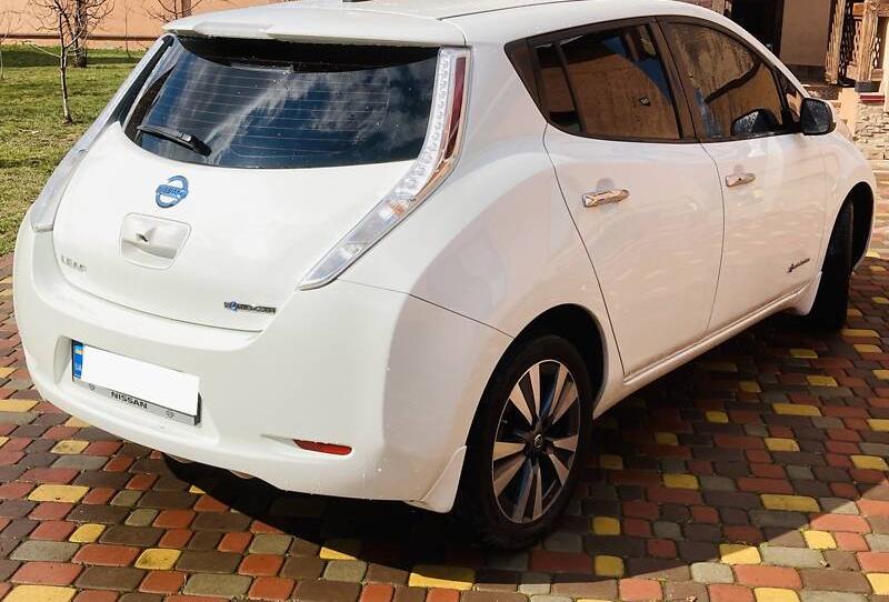 Nissan Leaf SV 30kW 2016