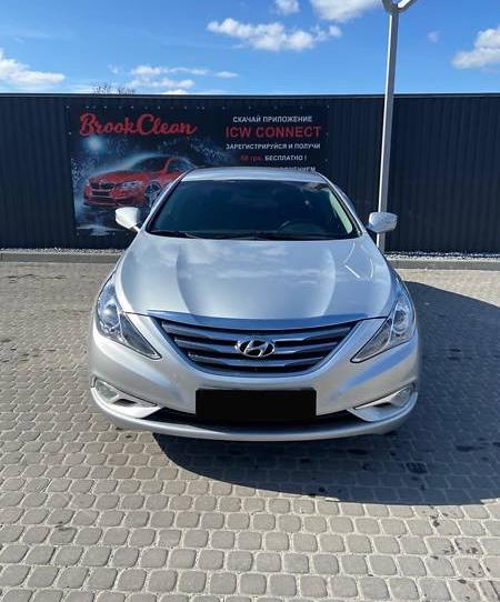 Hyundai Sonata 2012
