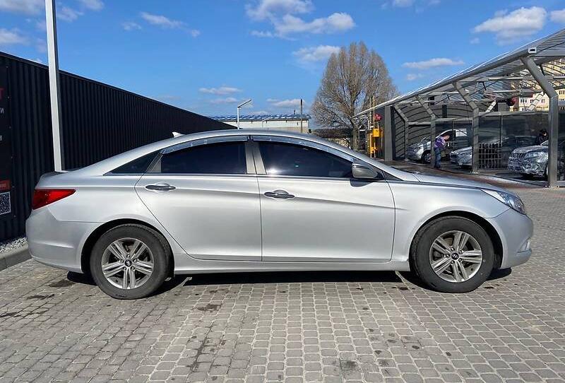 Hyundai Sonata 2012