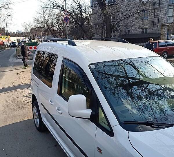 Volkswagen Caddy пасс. 2010