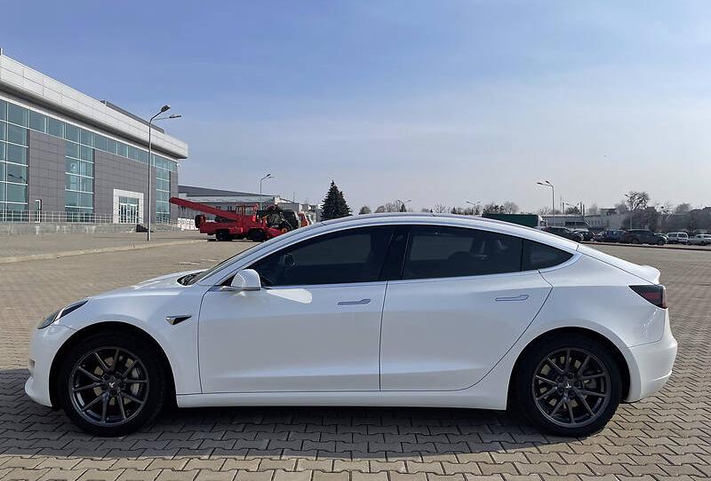 Tesla Model 3 2018