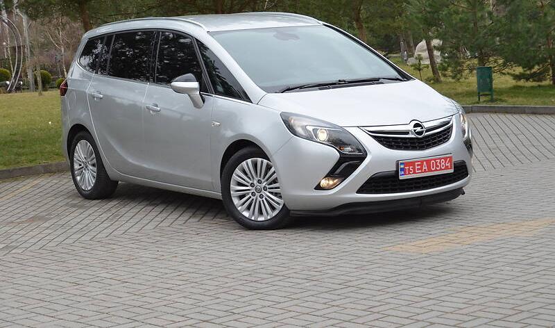Opel Zafira Tourer 2016