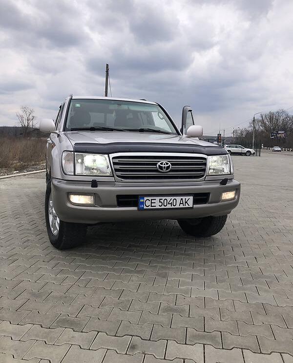 Toyota Land Cruiser 100 2004
