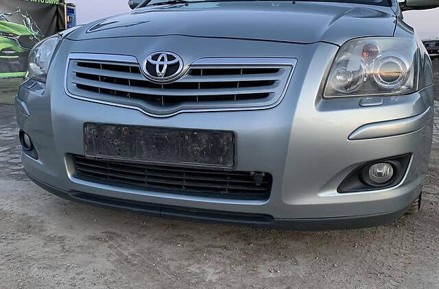 Toyota Avensis 2.0 benzin  2008