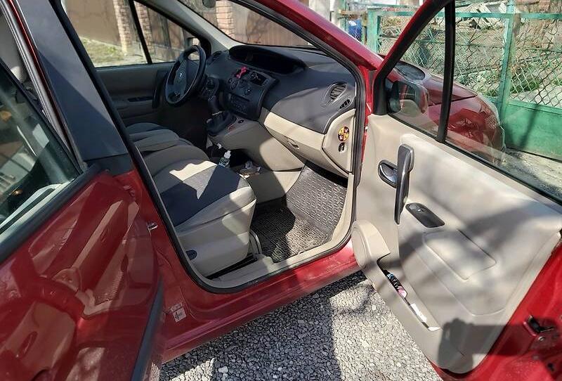 Renault Megane Scenic 1.6i 16v. 2004