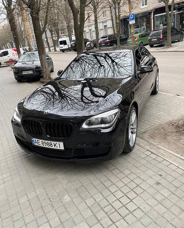 BMW 740 2015