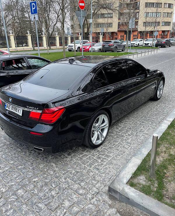 BMW 740 2015