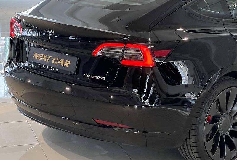 Tesla Model 3 Performance  2021