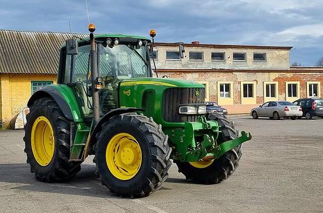 John Deere 6920 2004