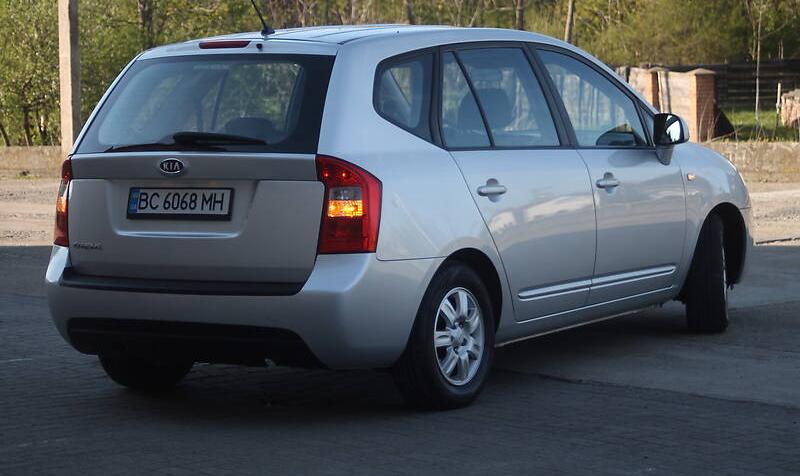 Kia Carens GAZ IDEAL 2008