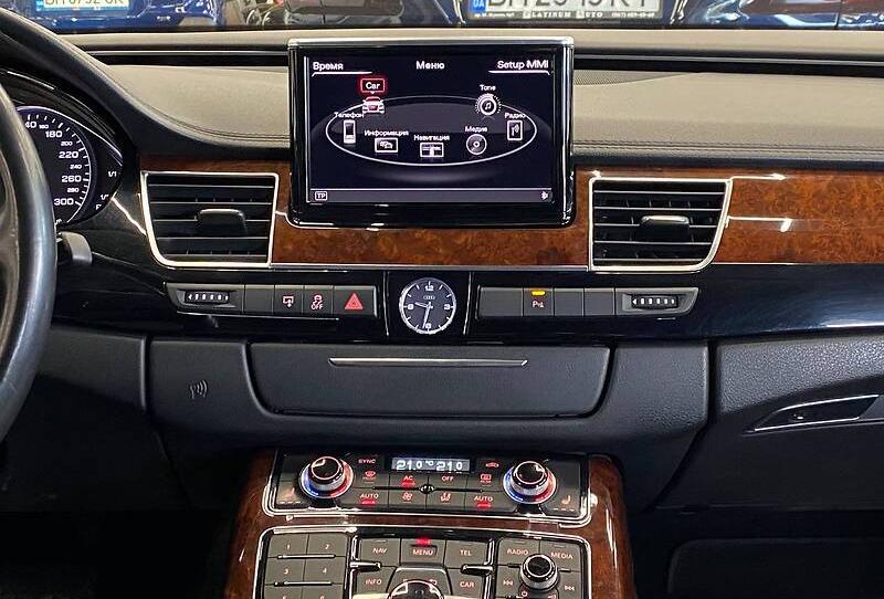 Audi A8 2011
