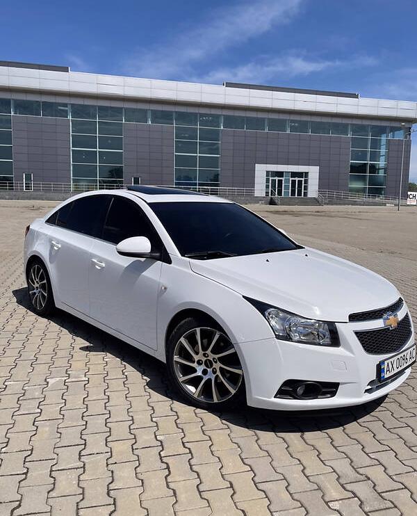Chevrolet Cruze SportSline  2012