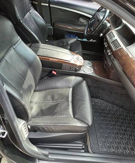 BMW 740 2005