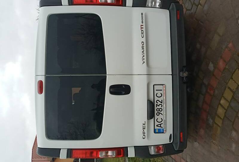 Opel Vivaro пасс. 2013