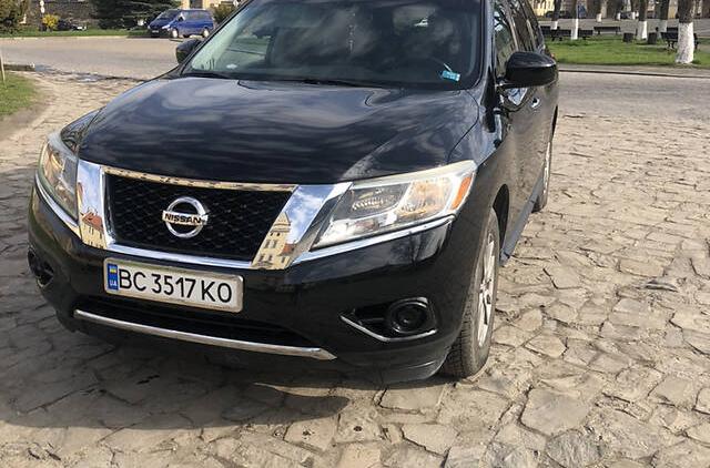 Nissan Pathfinder SV 2014