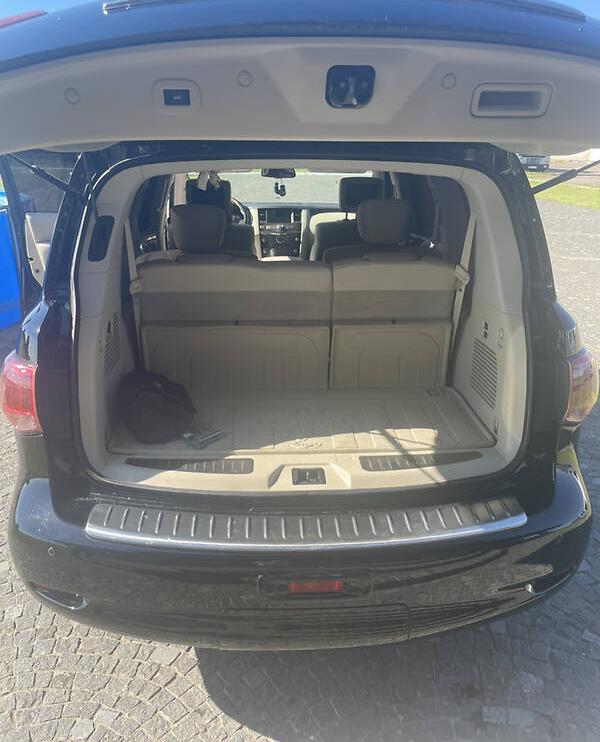Infiniti QX56 2010