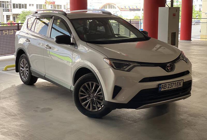 Toyota RAV4 AWD 2018