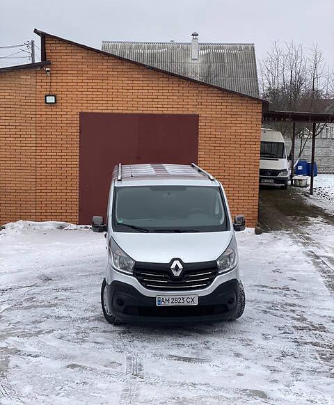 Renault Trafic пасс. LONG  2018