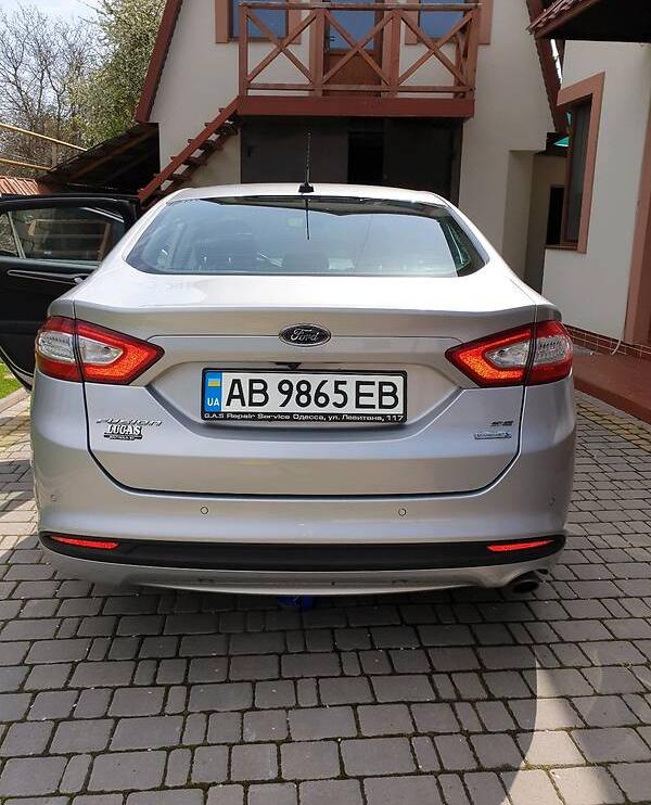 Ford Fusion SE 2015